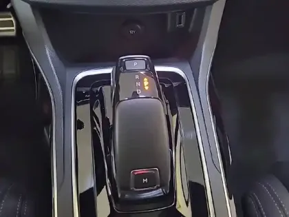 Photo 32 Peugeot 308  PureTech 130ch S&S EAT8