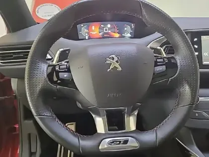 Photo 27 Peugeot 308  PureTech 130ch S&S EAT8