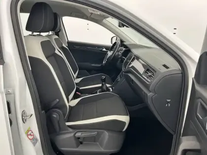 Photo 13 Volkswagen T-roc  1.5 TSI 150 EVO Start/Stop BVM6