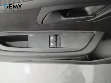 Photo 11 Peugeot 208  PureTech 75 S&S BVM5