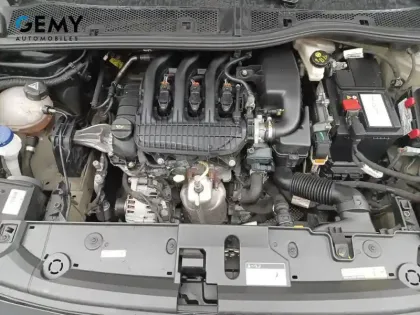Photo 14 Peugeot 208  PureTech 75 S&S BVM5