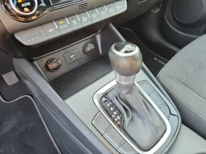 Photo 55 Hyundai Kona  Hybrid 141