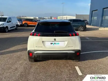 Photo 31 Peugeot 2008  Moteur électrique 136 ch