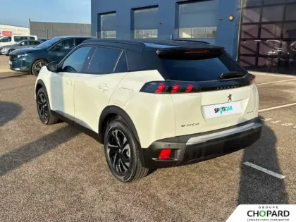 Photo 32 Peugeot 2008  Moteur électrique 136 ch