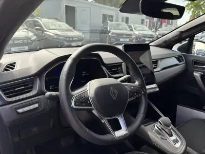 Photo 77 Renault Symbioz  E-Tech full hybrid 145
