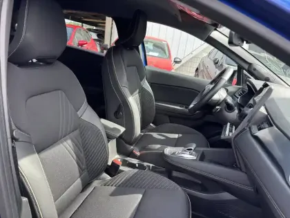 Photo 63 Renault Symbioz  E-Tech full hybrid 145