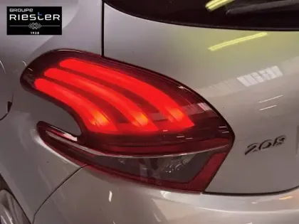 Photo 16 Peugeot 208  1.2 PureTech 82ch BVM5