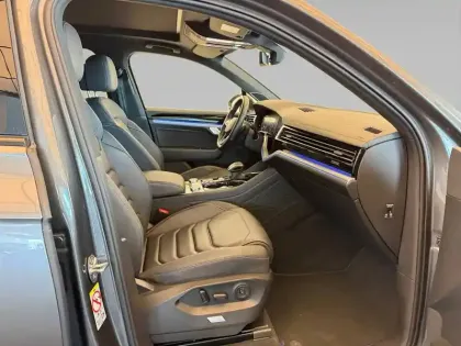 Photo 43 Volkswagen Touareg  3.0 TSI eHybrid 462 ch Tiptronic 8 4Motion