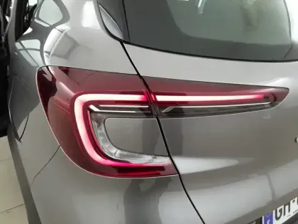 Photo 37 Renault Captur  E-Tech Plug-in 160