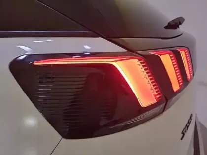 Photo 16 Peugeot 3008  1.2 Puretech 130ch S&S BVM6