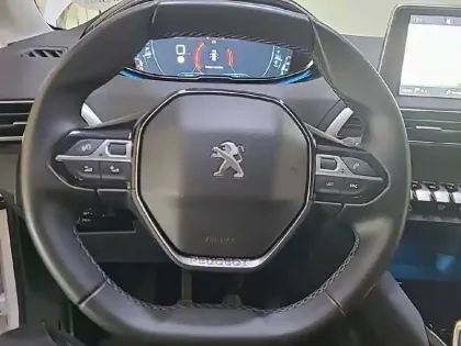 Photo 8 Peugeot 3008  1.2 Puretech 130ch S&S BVM6