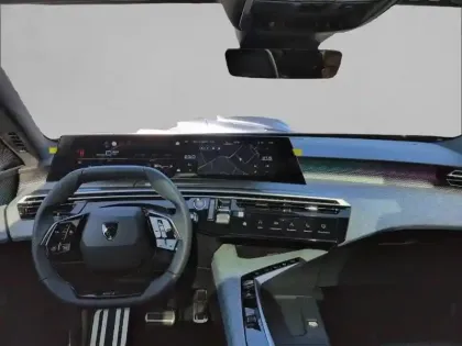 Photo 33 Peugeot 5008  Plug-in Hybrid 195 e-DCS7