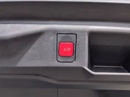 Photo 46 Peugeot 5008  Plug-in Hybrid 195 e-DCS7