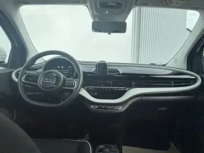 Photo 4 Fiat 500  e 95 ch