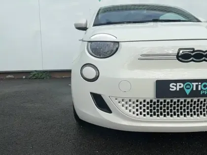 Photo 11 Fiat 500  e 95 ch