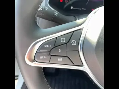 Photo 84 Renault Captur  E-Tech full hybrid 145 ch