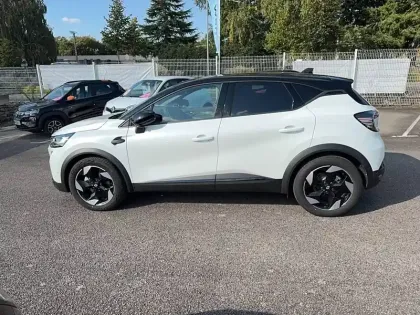 Photo 43 Renault Captur  E-Tech full hybrid 145 ch