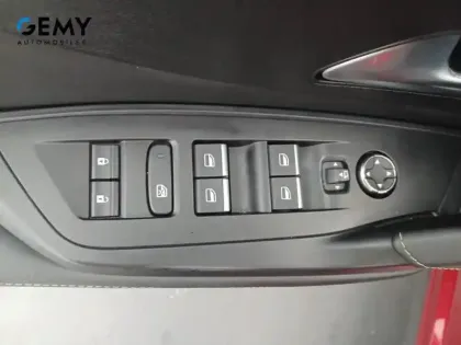 Photo 33 Peugeot 408  PureTech 130 ch S&S EAT8