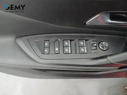 Photo 11 Peugeot 308  BlueHDi 130ch S&S EAT8