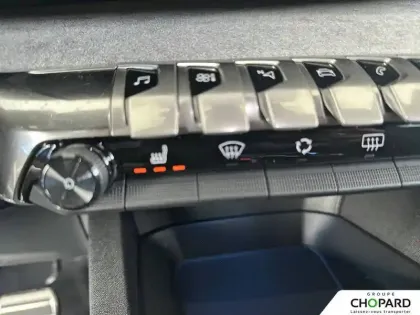 Photo 14 Peugeot 3008  PureTech 130ch S&S EAT8