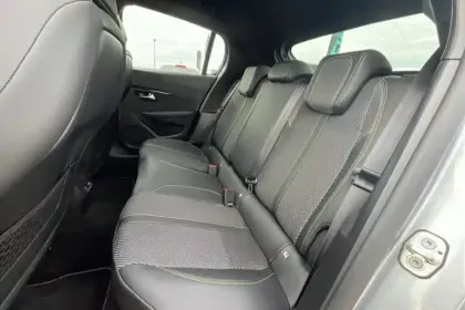 Photo 12 Peugeot 208  Hybrid 136 e-DCS6