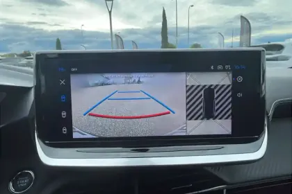 Photo 17 Peugeot 208  Hybrid 136 e-DCS6