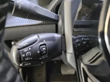 Photo 26 Peugeot 2008  Moteur électrique 136 ch