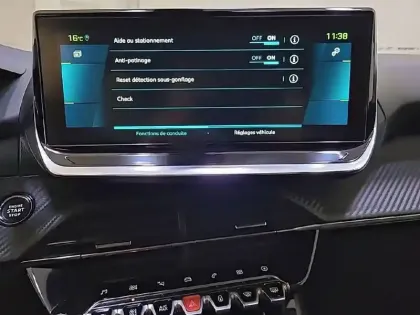 Photo 20 Peugeot 2008  Moteur électrique 136 ch