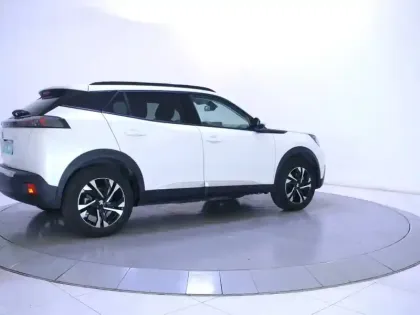 Photo 4 Peugeot 2008  Moteur électrique 136 ch