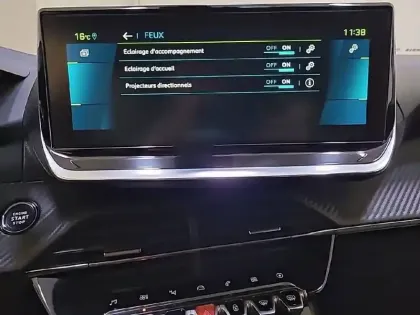 Photo 22 Peugeot 2008  Moteur électrique 136 ch