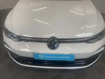 Photo 17 Volkswagen Golf 1.5 eTSI OPF 150 DSG7 R-Line