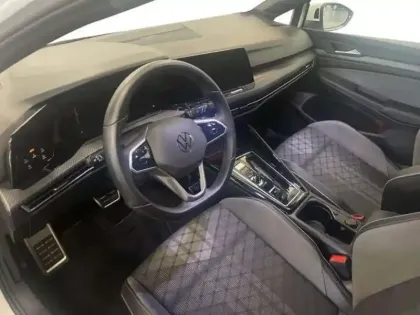 Photo 19 Volkswagen Golf 1.5 eTSI OPF 150 DSG7 R-Line