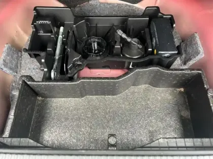 Photo 26 Peugeot 2008  PureTech 130 S&S EAT8 GT