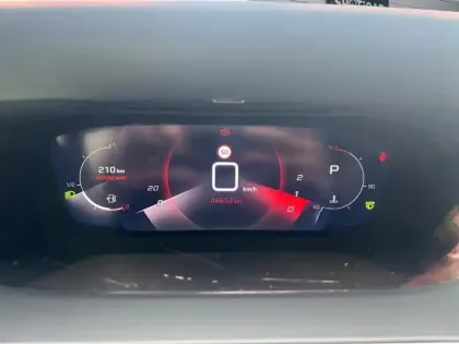 Photo 20 Peugeot 2008  PureTech 130 S&S EAT8 GT