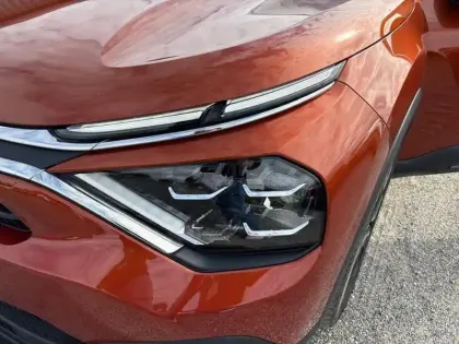 Photo 13 Citroën C4 e- 136 ch Automatique Feel Pack