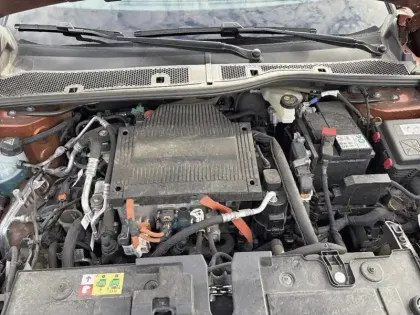 Photo 6 Citroën C4 e- 136 ch Automatique Feel Pack