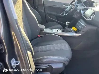 Photo 8 Peugeot 308  SW PureTech 130ch S&S BVM6 Allure