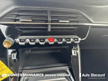 Photo 12 Peugeot 2008  BlueHDi 130 S&S EAT8 Allure