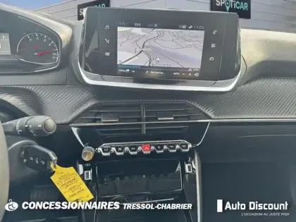 Photo 21 Peugeot 2008  BlueHDi 130 S&S EAT8 Allure