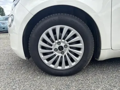 Photo 14 Fiat 500  e 95 ch Action