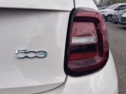 Photo 25 Fiat 500  e 95 ch Action