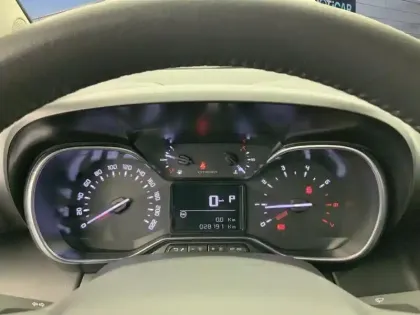 Photo 20 Citroën C3 Aircross  PureTech 130 S&S EAT6 Shine