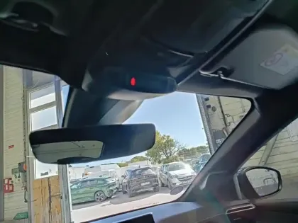 Photo 24 Peugeot 208  PureTech 100 S&S BVM6 GT