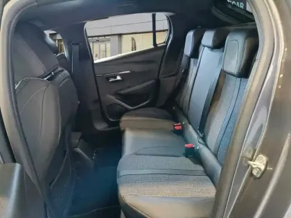 Photo 22 Peugeot 208  PureTech 100 S&S BVM6 GT