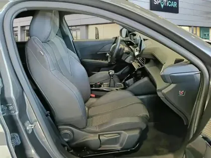 Photo 8 Peugeot 208  PureTech 100 S&S BVM6 GT