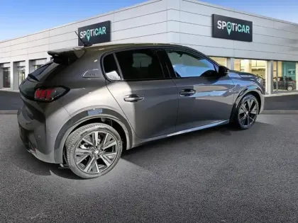 Photo 27 Peugeot 208  PureTech 100 S&S BVM6 GT