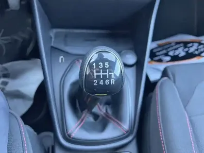 Photo 23 Ford Fiesta  1.0 Flexifuel 95 ch S&S BVM6 ST-Line