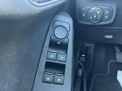 Photo 19 Ford Fiesta  1.0 Flexifuel 95 ch S&S BVM6 ST-Line