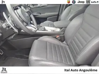 Photo 8 Alfa Romeo Tonale  1.5 Hybrid 130ch SPRINT TCT