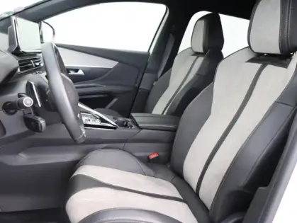 Photo 8 Peugeot 3008  HYBRID 225ch GT e-EAT8